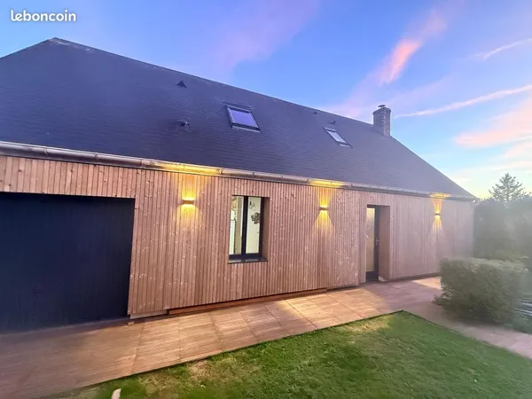 Maison familiale 110 m², 4 chambres, terrasse plein sud de 57 m², jardin et garage