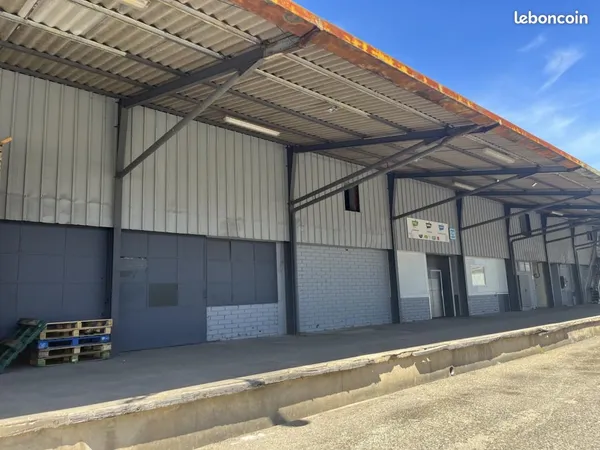 Local commercial 530 m²