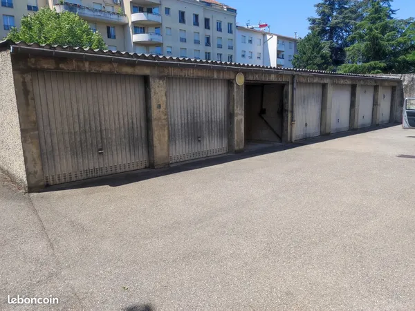 Garage box ferme