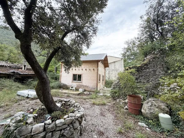 Terrain 3799 m²