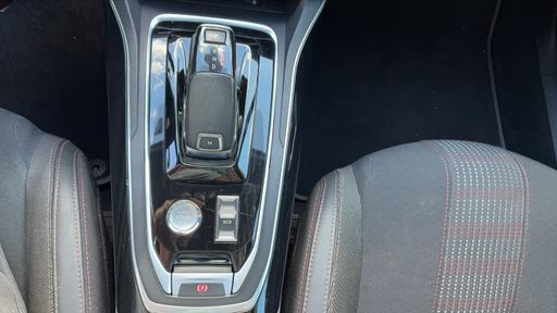 Peugeot 308 1.5 BlueHDi 130 EAT8 - GT Line – 2020 – 93615 km – Diesel – Boîte Automatique — photo 21