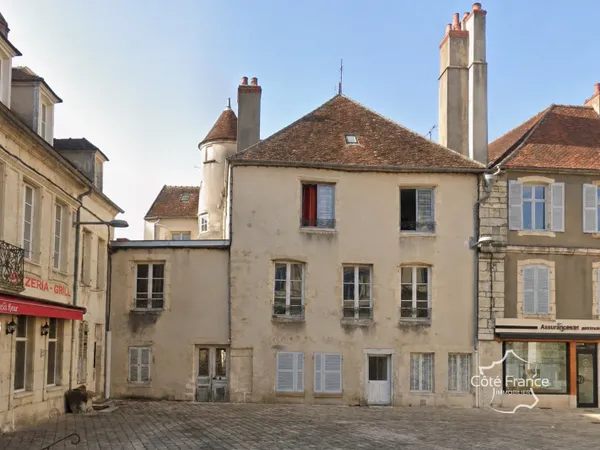 Immeuble Patrimonial de 4 lots, possibilité d'un 5e lot