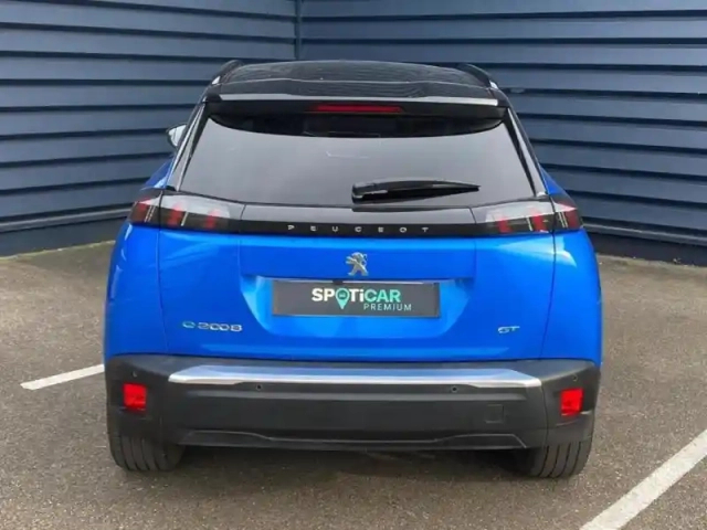 Peugeot 2008 e- 136ch gt — photo 4