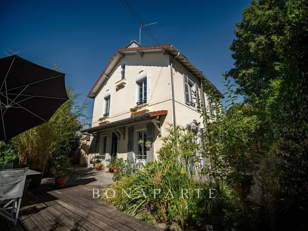 Maison 5 pièces 150 m²