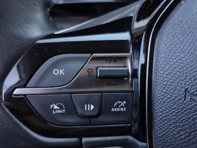 Peugeot 308 iii bluehdi 130 allure pack — photo 12