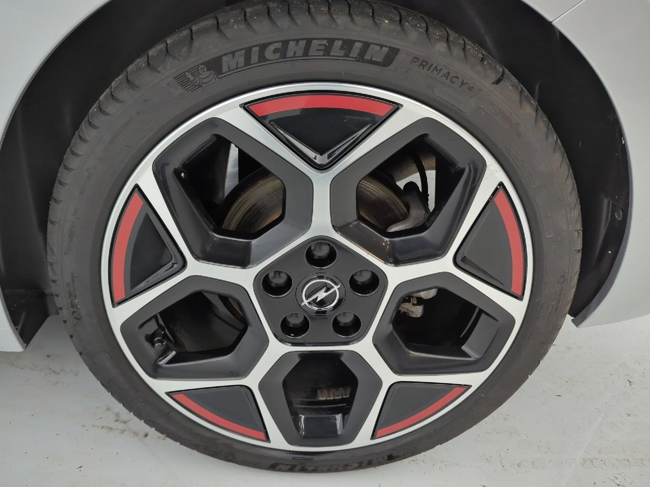 Opel Astra 1.2 turbo 130 ch bva8 gs — photo 17