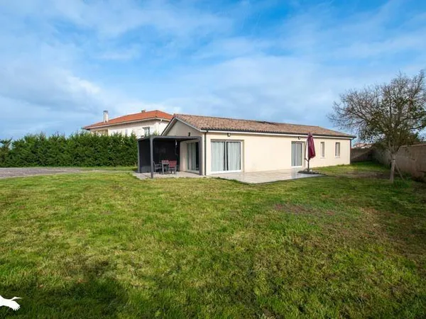 Maison de plain-pied 5 pièces 109 m²
