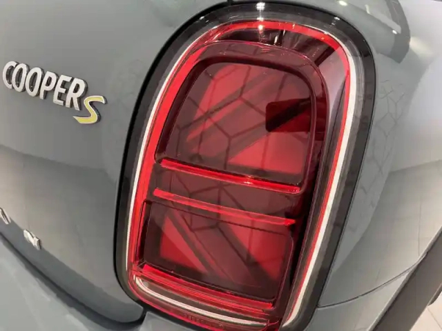 Mini Mini countryman 125 - 95 ch all4 bva6 — photo 19