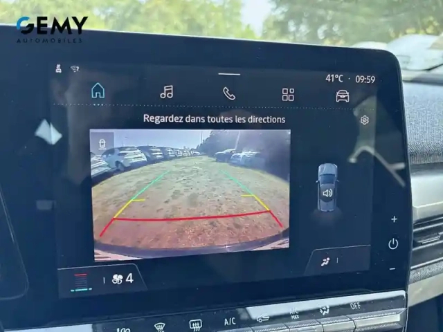 Renault Megane e-tech ev60 220 ch super charge — photo 69