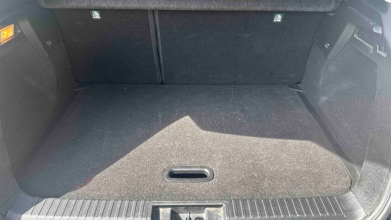 Renault Captur TCe 90 — photo 13