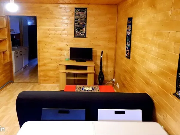 T2 meublé 30 m² rénové · 2e étage · 360 eau comprise