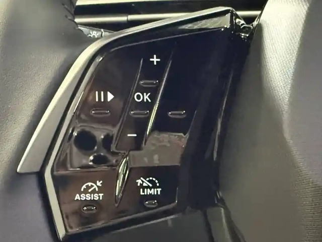Peugeot 3008 hybrid 145 e-dcs6 — photo 109
