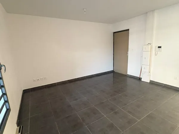 Appartement T3 de 64.15 m2 à loué à Cayenne