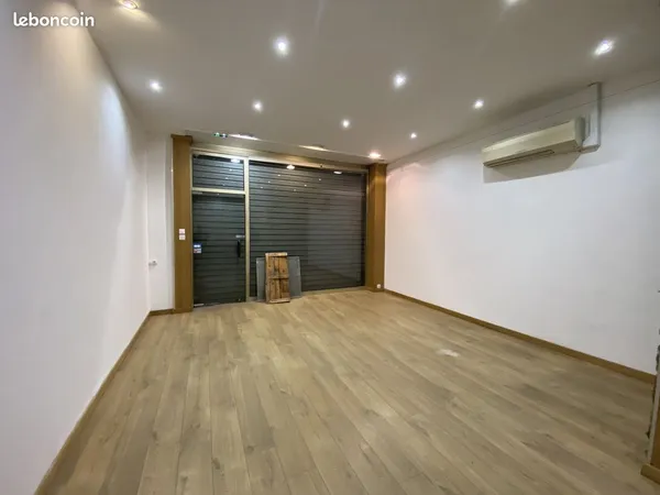 Local 46 m² Grenoble