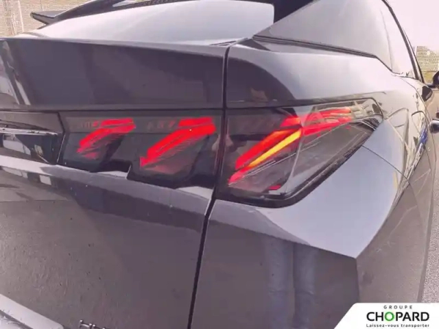 Peugeot 3008 hybrid 145 e-dcs6 — photo 26