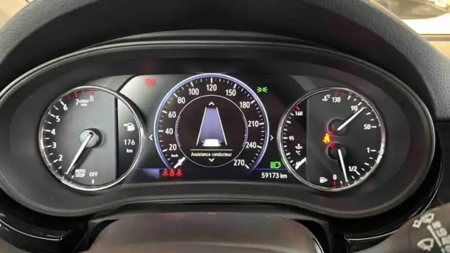 Opel Astra 1.2 turbo 130 ch bvm6 — photo 23