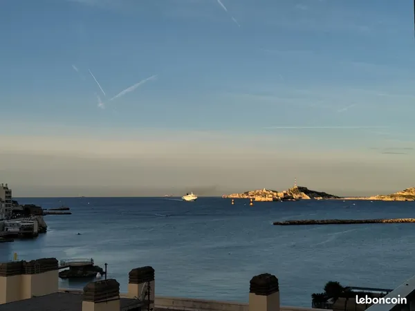 Catalans T3 terrasse vue mer et notre dame, parking