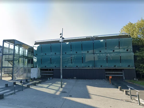 Parking 12 m²