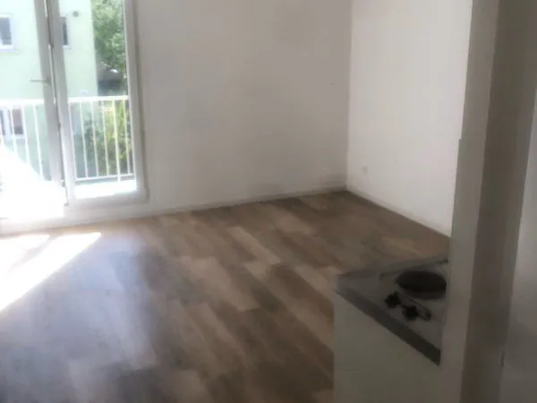 Location studio Neudorf proche tram
