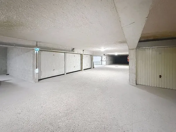 Parking 13 m²
