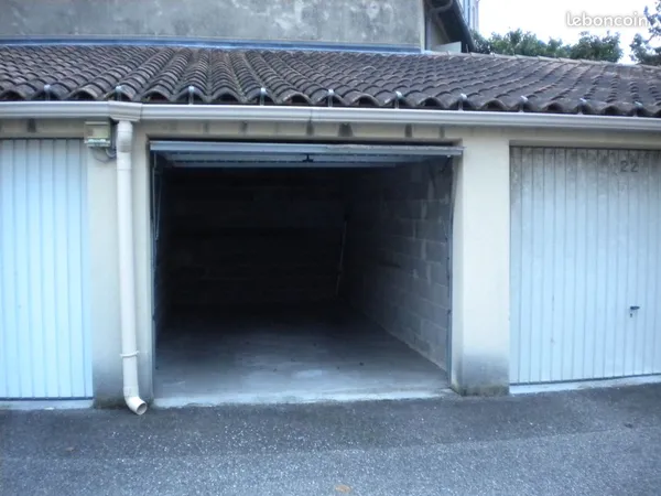 Garage à louer