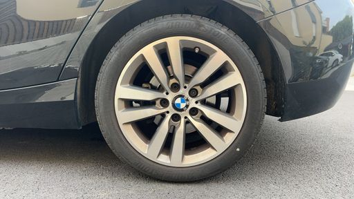 BMW Serie 1 114d 95 - Urban Chic – 2017 – 123715 km – Diesel – Boîte Manuelle — photo 5