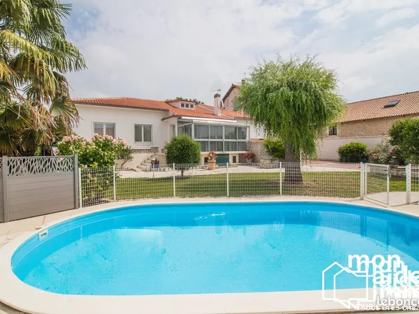 Propriété 5 pièces 220 m²