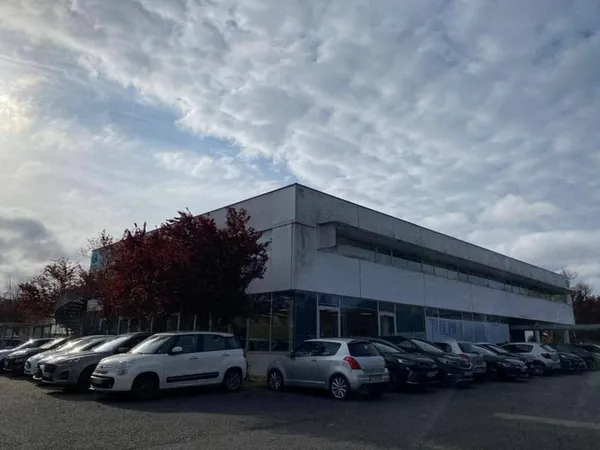 Bureaux 1145 m²