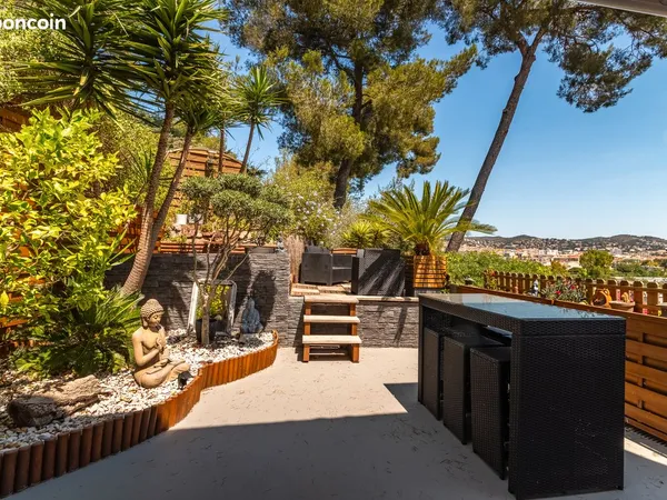 Hyères - Bas de Costebelle : Charmante maison avec jardin, au calme
