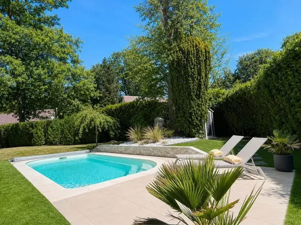 Maison 7 pièces 243 m²
