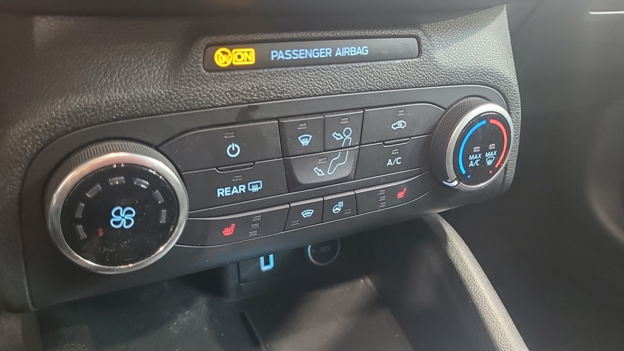 Ford Focus SW 1.5 EcoBlue 120 S&amp;S — photo 21