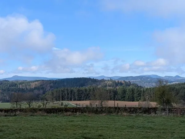 Terrain 1800 m²