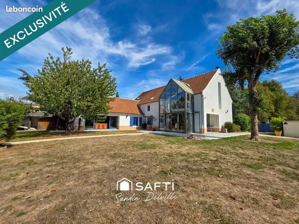 Propriété 8 pièces 293 m²