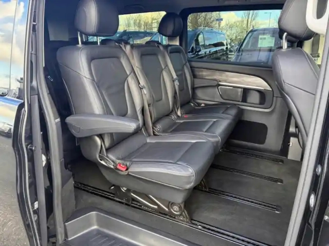 Mercedes Cla sse v 300 d extra-long avan — photo 28