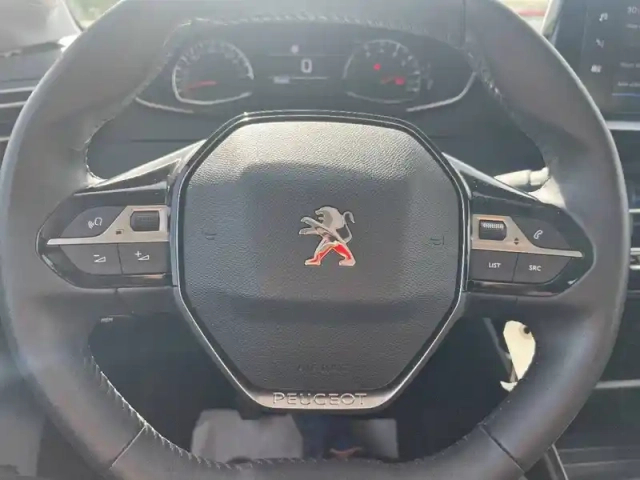 Peugeot 208 puretech 100 s&amp;s bvm6 — photo 21