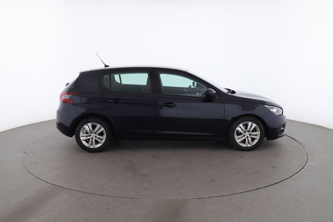 Peugeot 308 1.2 PureTech Allure — photo 6
