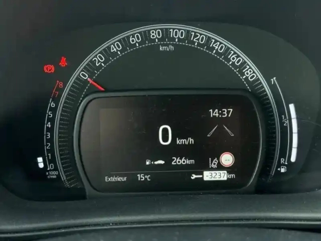 Toyota Aygo x 1.0 vvt-i 72ch design — photo 14