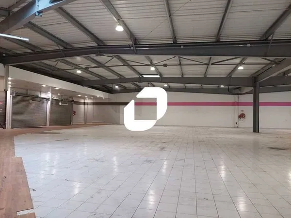 Local commercial 2088 m²