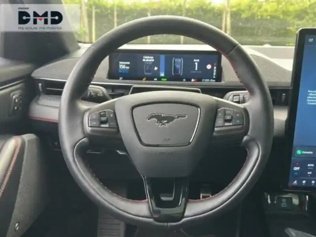 Ford Mustang mach-e 351ch extended range 91kwh premium awd — photo 7