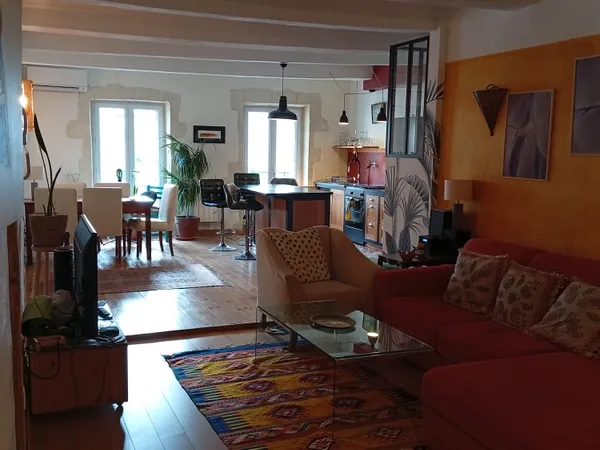 Bel appartement meublé Intra-muros