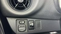 Toyota Yaris 100h Dynamic 5p MY19 — photo 28