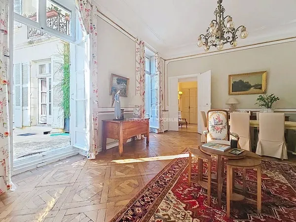 Appartement 5 pièces 160 m²