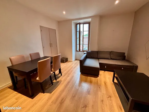 Appartement meublé 2 pièces 50 m², centre de Cahors