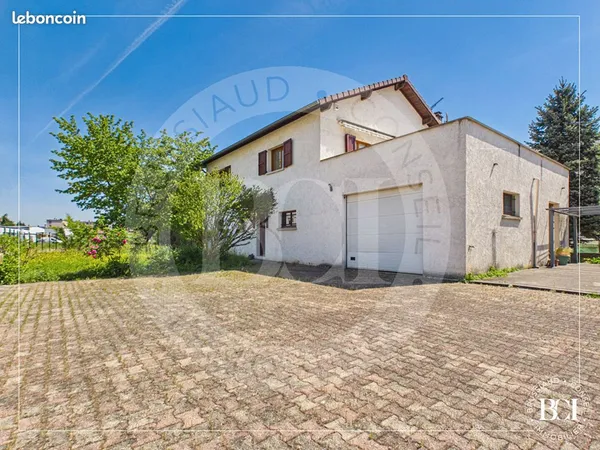Propriété 6 pièces 207 m²