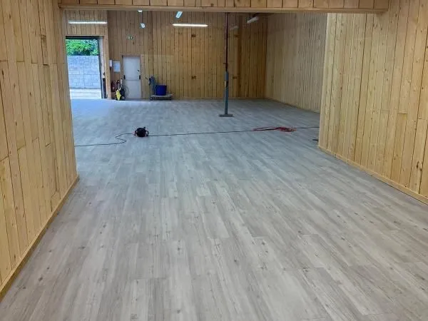 Local 200 m²