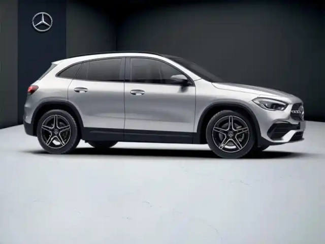 Mercedes Gla 200 d amg line — photo 17
