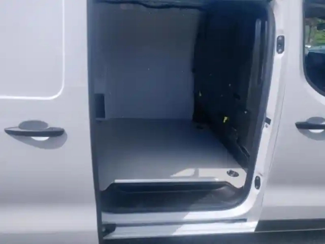 Fiat Scudo fg m 2.2 diesel 150ch pack premium connect — photo 10