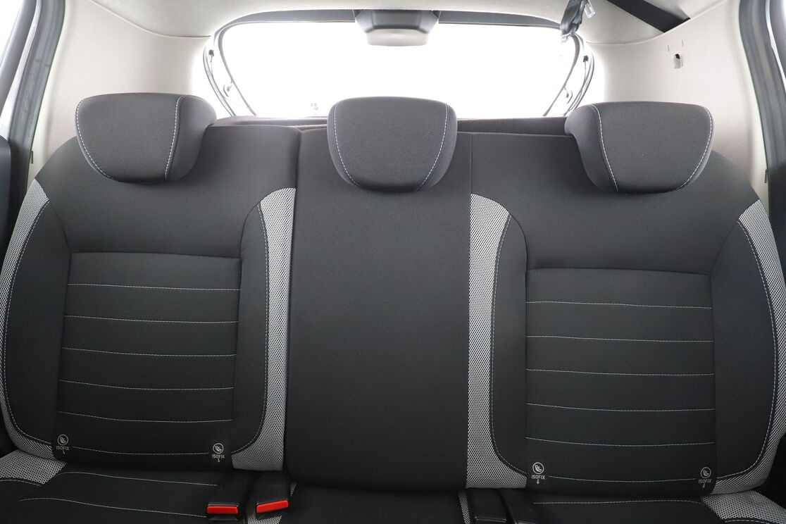 Dacia Sandero Stepway 0.9 TCe — photo 14