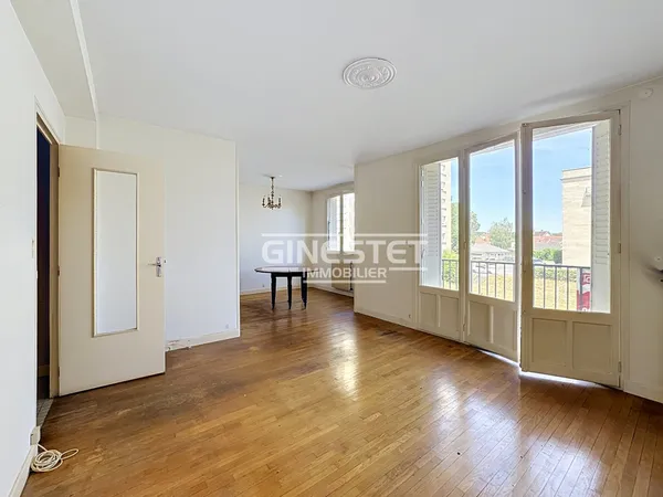 TROYES - APPARTEMENT T4 - RESIDENCE SECURISEE