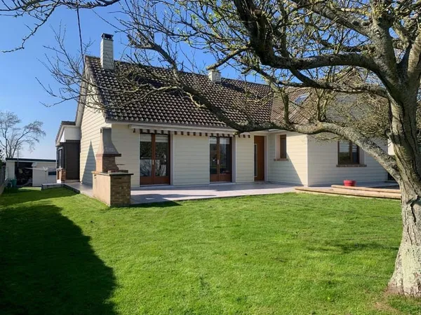 Pavillon individuel St Quentin la motte 7 pièces 138m²